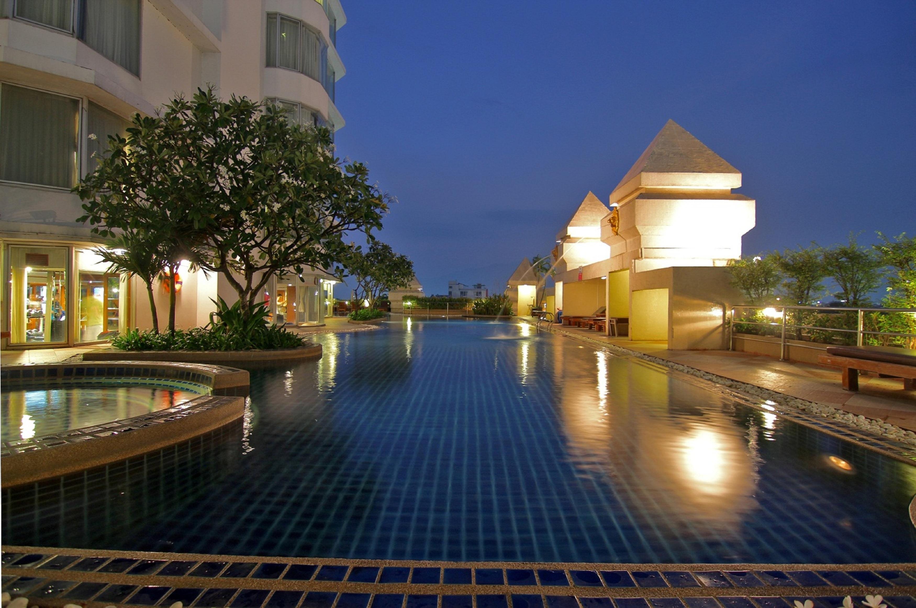 Duangtawan Hotel Chiang Mai -Sha Extra Plus Экстерьер фото
